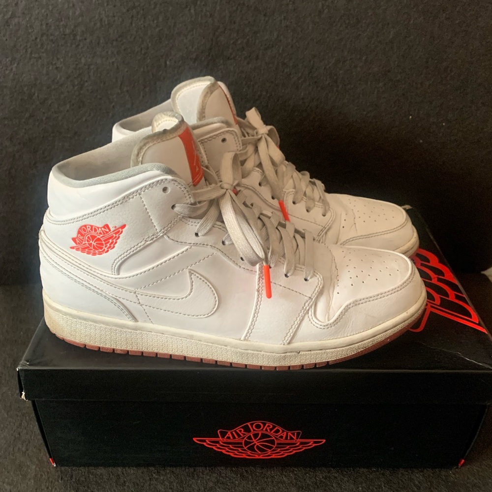 Air Jordan 1s “Infrared 23”